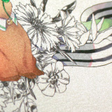 表紙は特殊紙「OKムーンカラー」を使用。パール光沢がテーマの『真珠婚』にぴったりと合い、繊細なイラストを上品に惹き立てています。